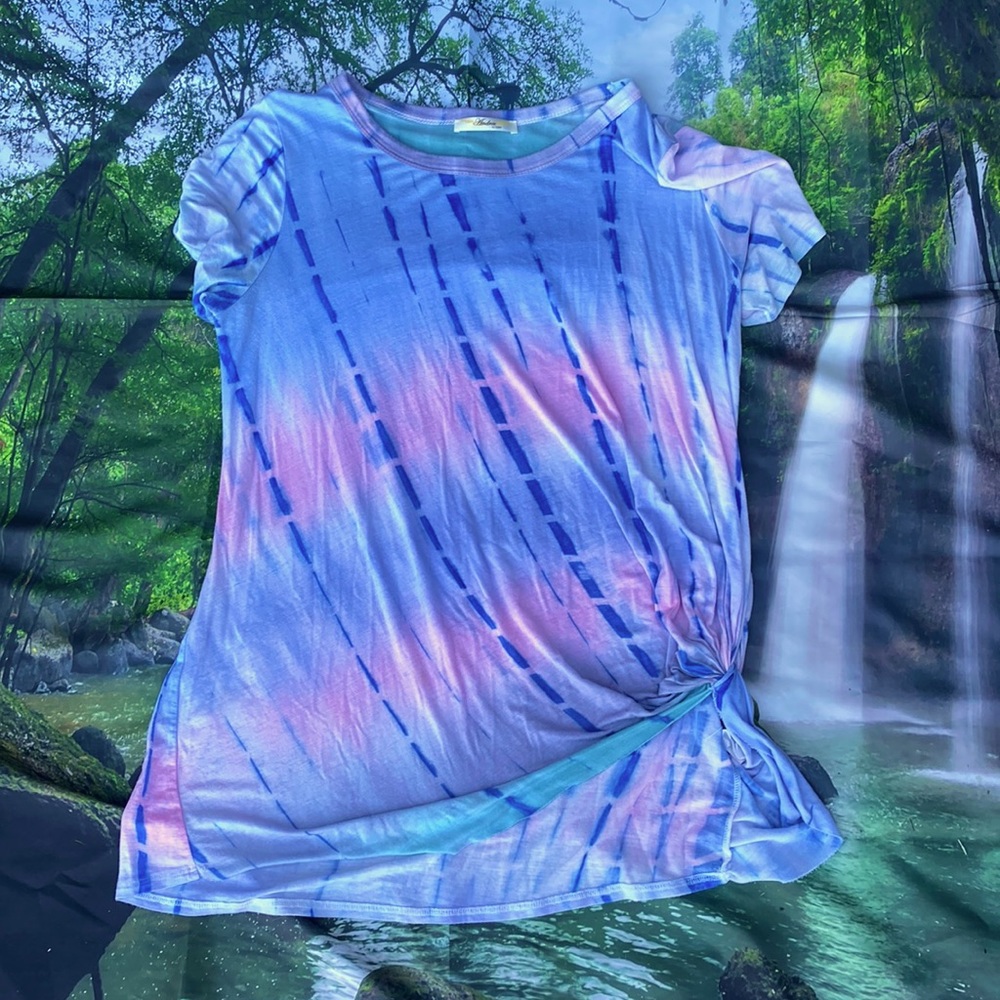 Selling Women’s Andree by Unit size small top